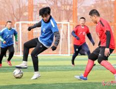 世界杯官网中文版-“五人制”足球赛激发绿茵活力